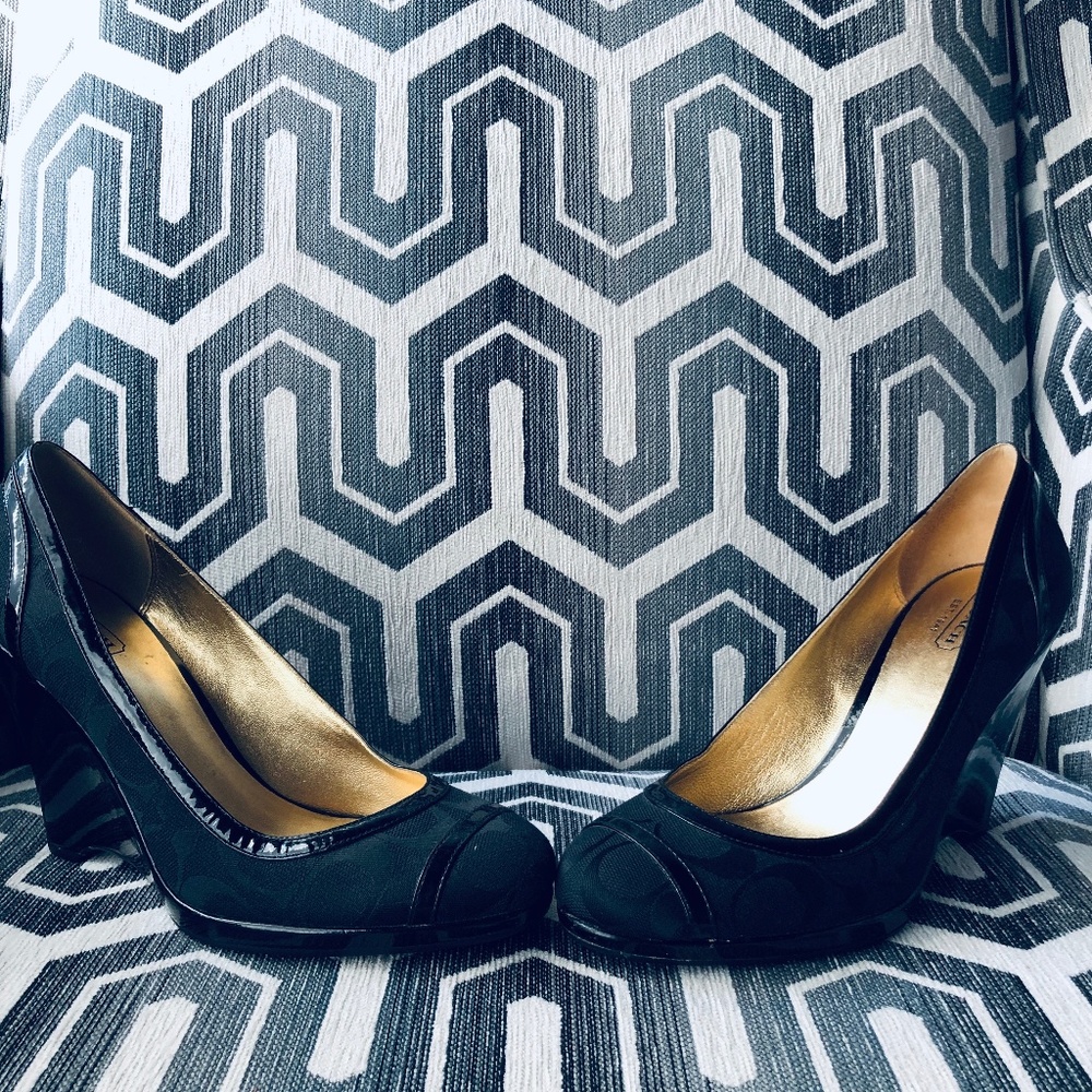 NEW Coach  Black wedge sz 8